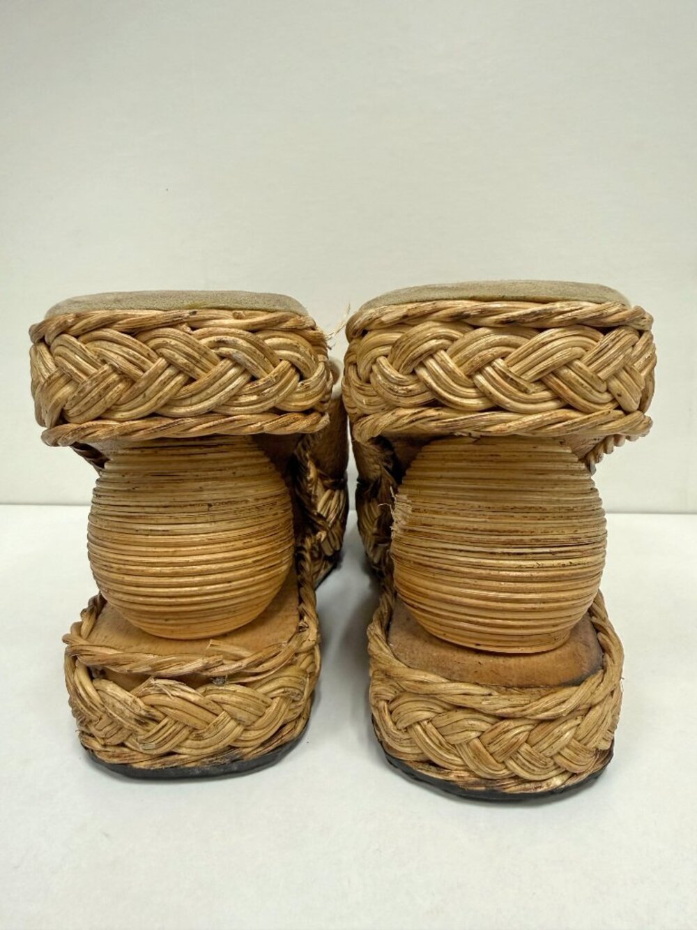*RARE* Vintage Ananias Rattan Sandals - Picture 7 of 14